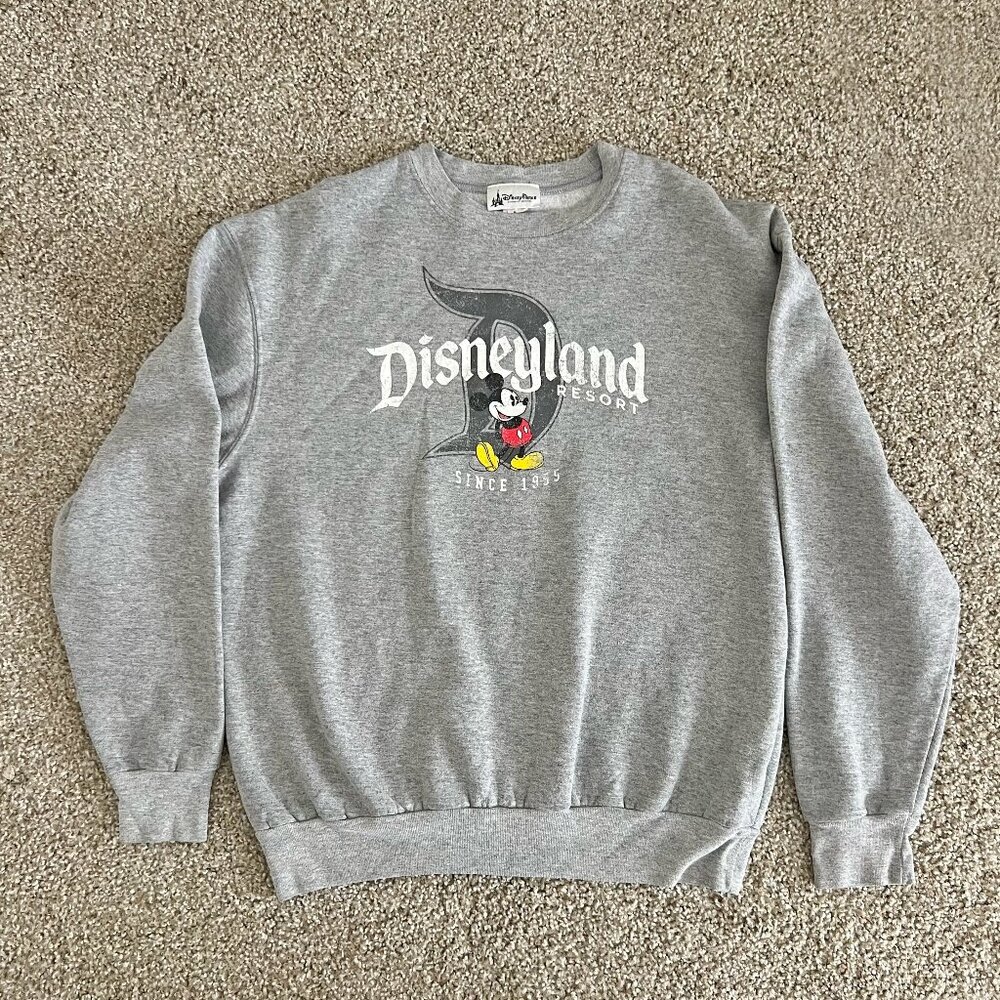 Disneyland Gray Crewneck Sweatshirt Classic Mickey Mouse Disney Parks Size M